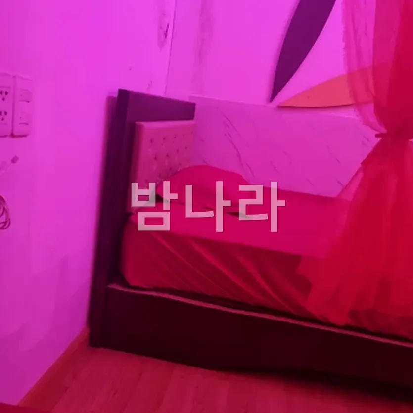 다낭 빨간그네 마사지 정돈된 관리룸 내부