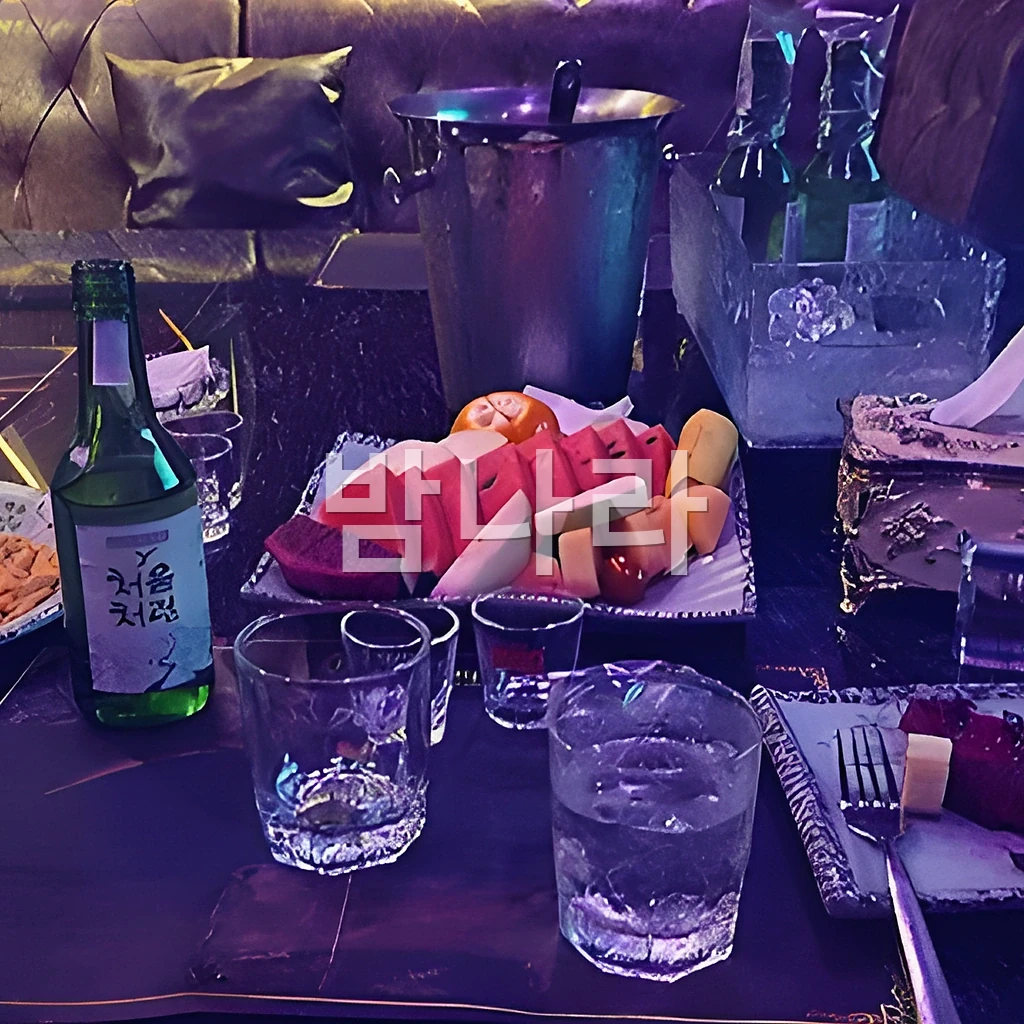 호치민 퍼블릭 가라오케 룸 인테리어와 좌석 배치