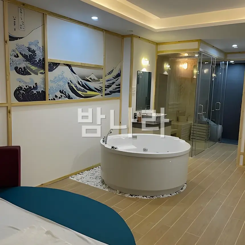 호치민 린체리 스파 1군 레탄톤 입구와 간판 전경