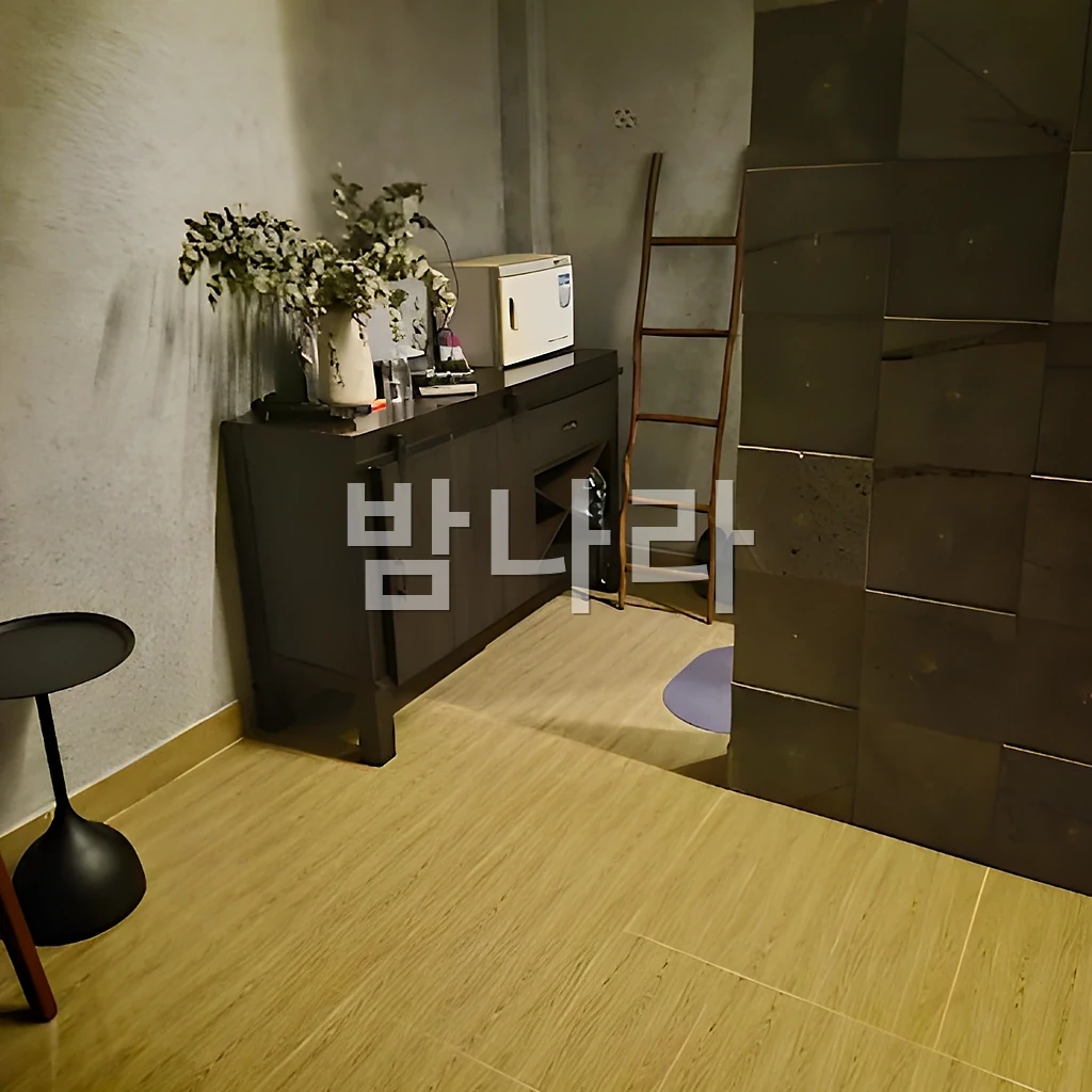 호치민 모네 스파 관리룸 베드와 마감