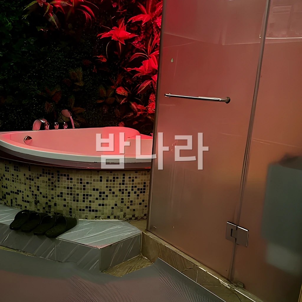 호치민 스타킹 마사지 관리룸 베드와 마감