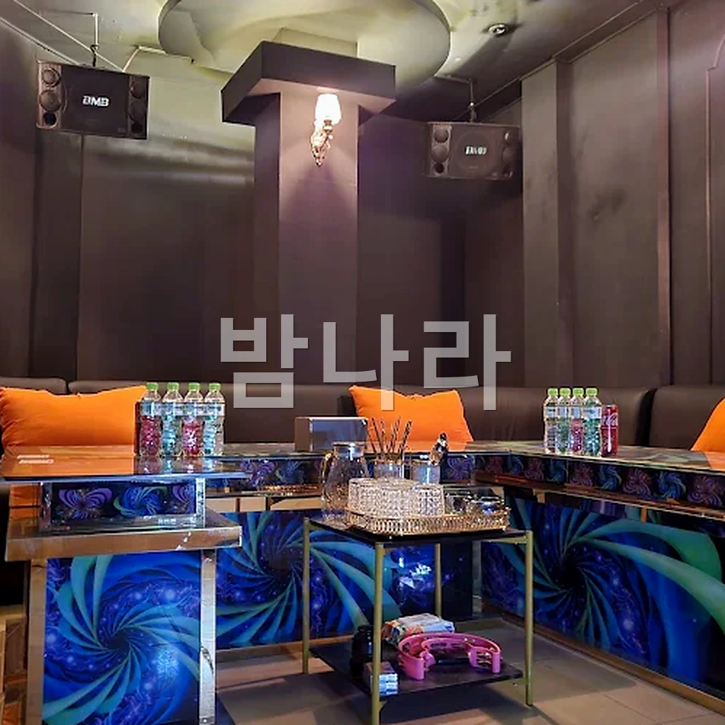 하노이 레드 가라오케 한국인 관계자 응대와 룸 복도