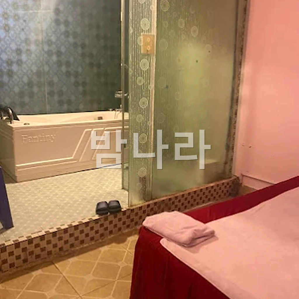 하노이 오스카 누루 마사지 다이아몬드 룸 내부
