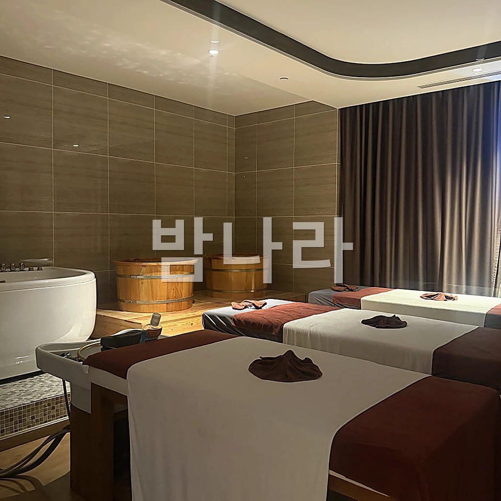 나트랑 황제 스파 욕조와 사우나 시설