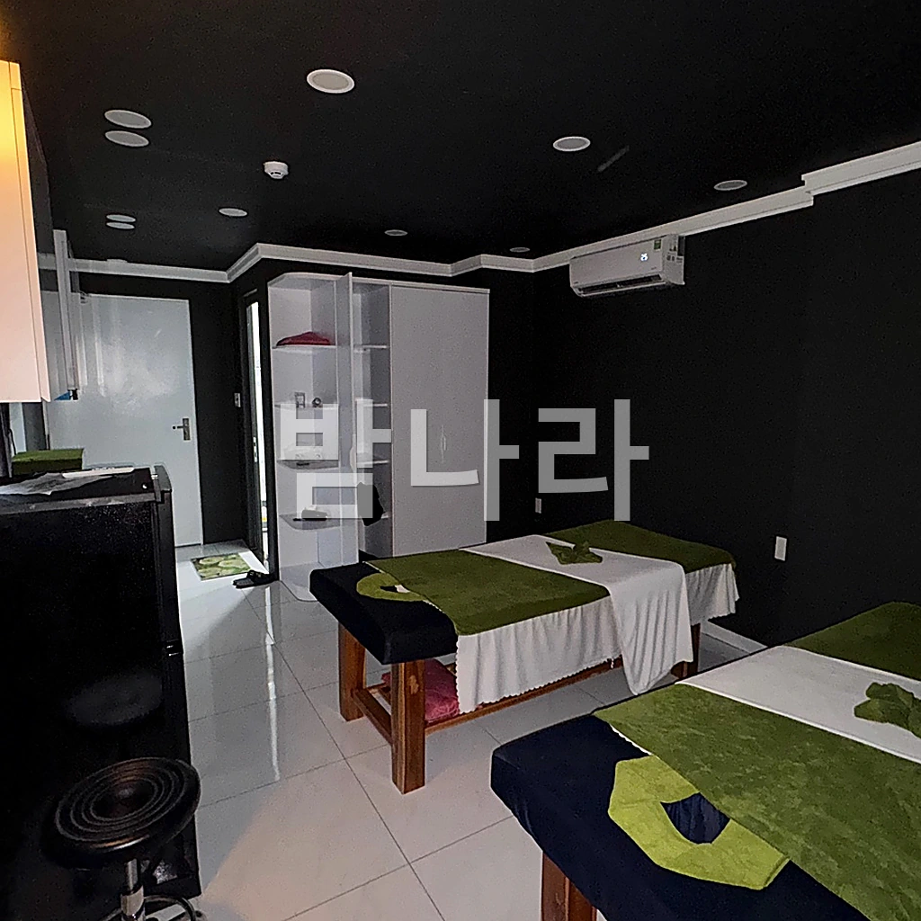 나트랑 비타민 스파 그린 톤 리셉션 카운터