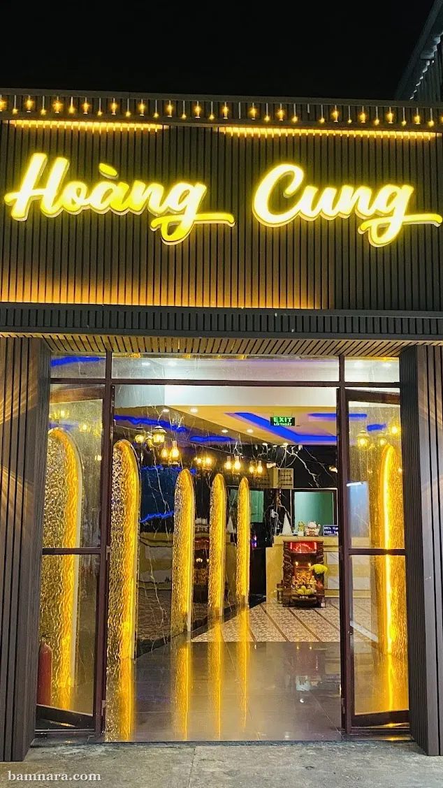 푸꾸옥 황궁 마사지 야간 입구